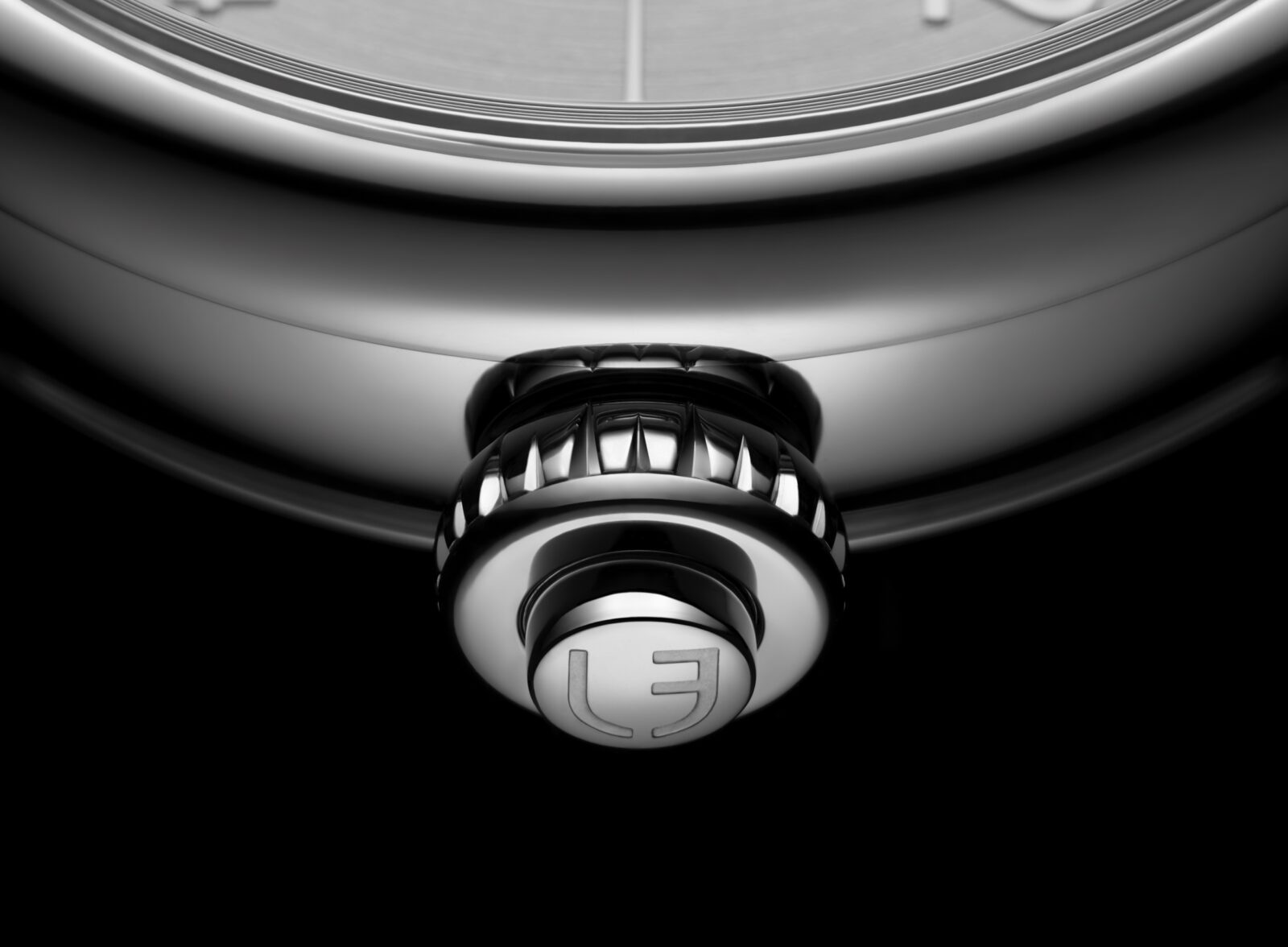 SUPERO_74239AA01_Crown_low